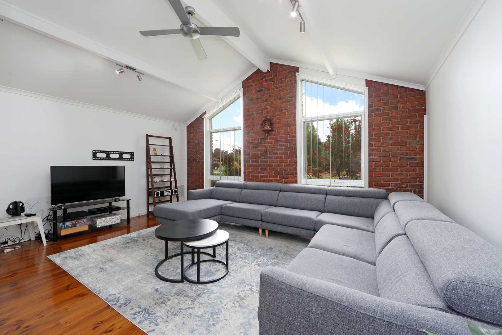 35 Goulburn Drive, Rowville, VIC 3178, Rowville - Thumbnail 2
