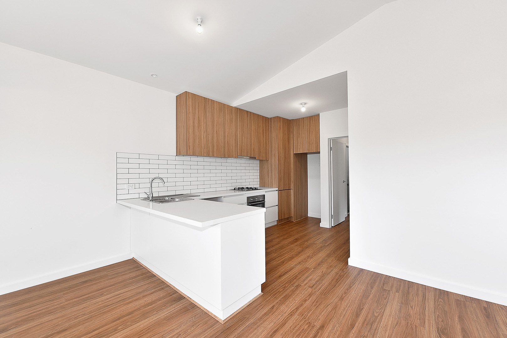 35 Gungarlan Drive, Keilor East, VIC 3033 - Thumbnail 2 - 09/10/2025