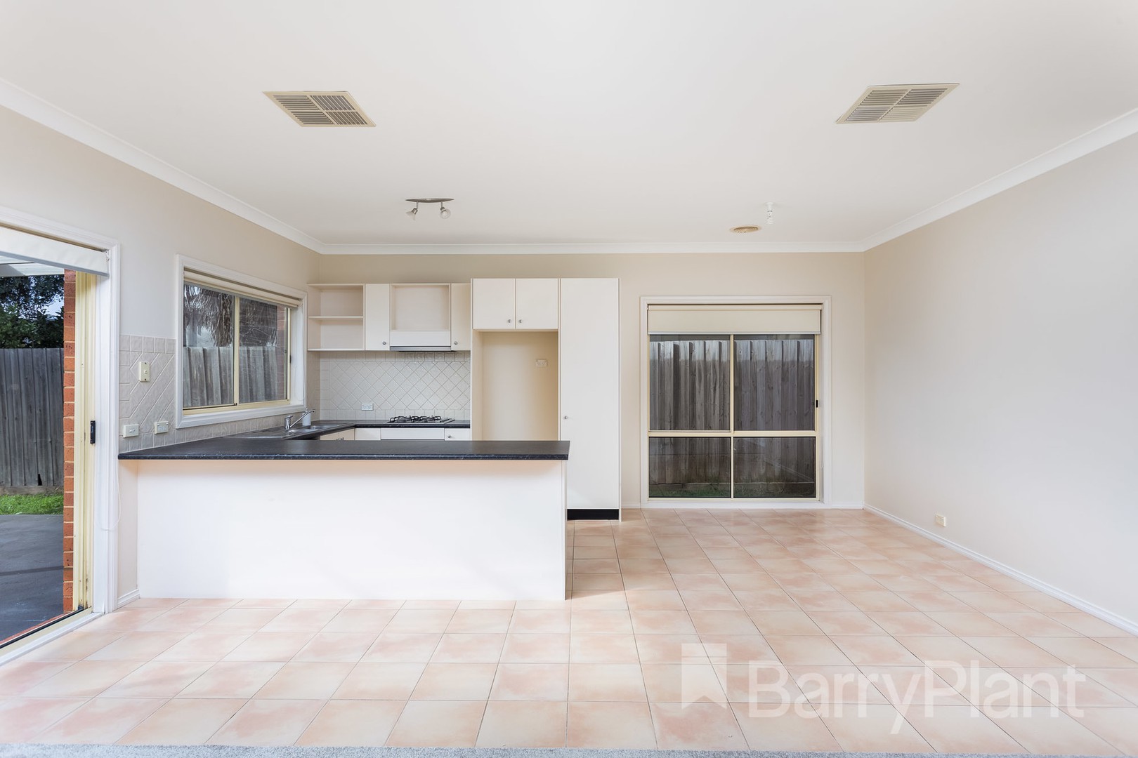 35 Hollington Crescent, Point Cook, VIC 3030, Point Cook - Thumbnail 6