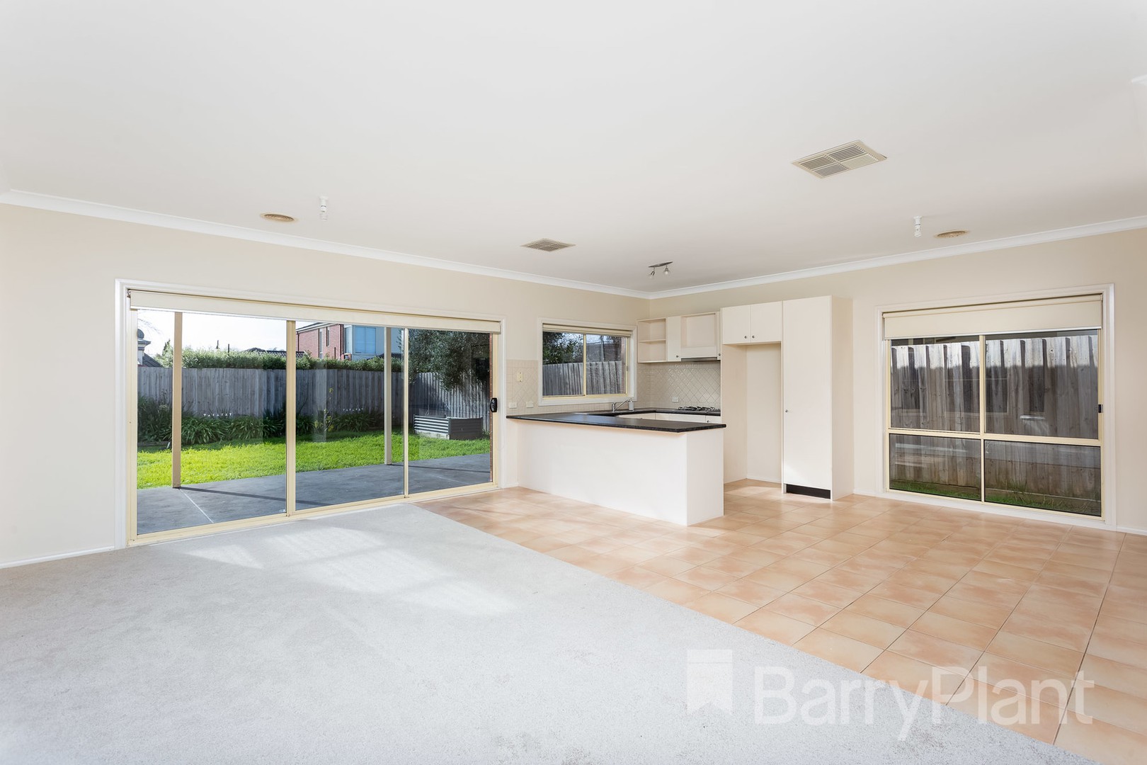 35 Hollington Crescent, Point Cook, VIC 3030, Point Cook - Thumbnail 8