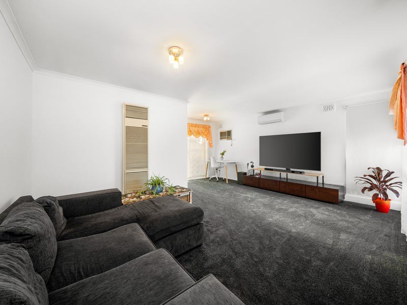 35 Kanooka Drive, Corio, VIC 3214, Corio - Thumbnail 2