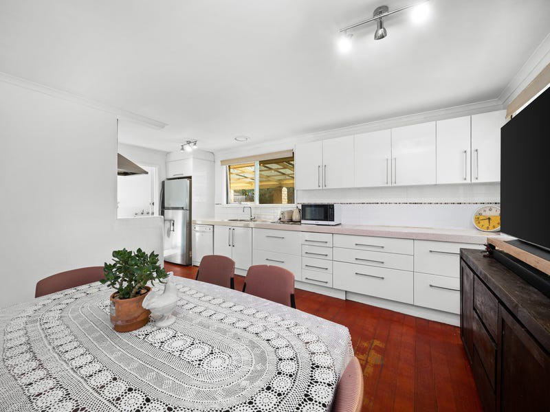 35 Kanooka Drive, Corio, VIC 3214, Corio - Thumbnail 3