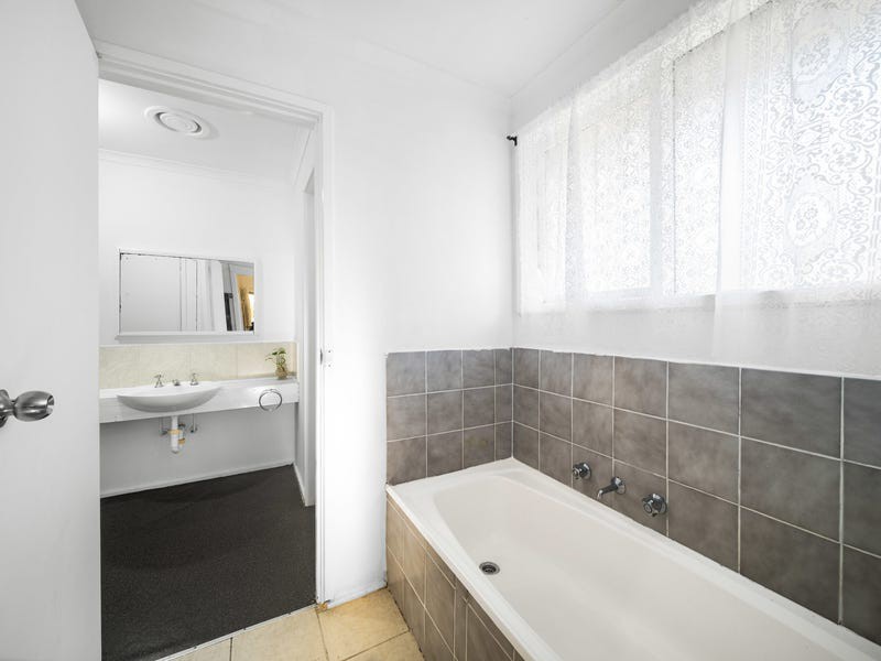 35 Kanooka Drive, Corio, VIC 3214, Corio - Thumbnail 7