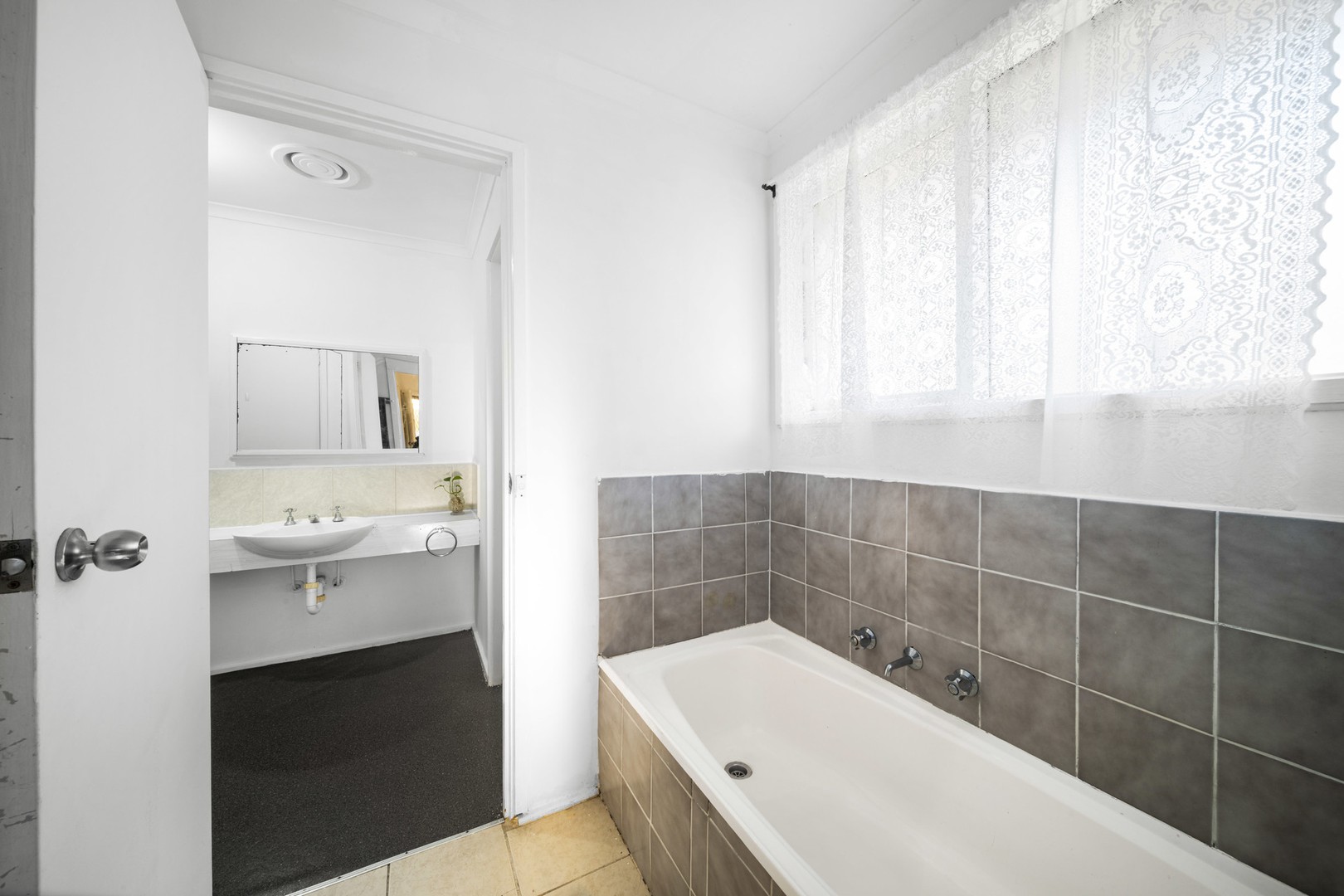 35 Kanooka Drive, Corio, VIC 3214, Corio - Thumbnail 7