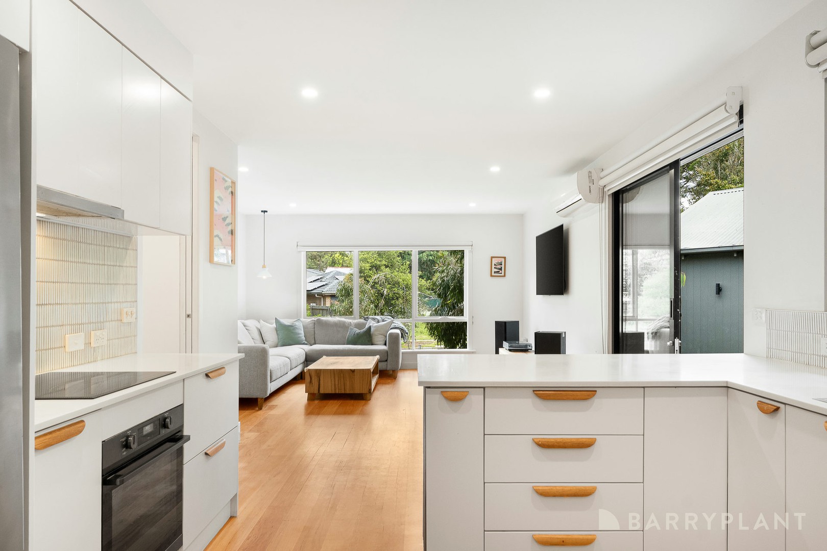 35 Kiloran Avenue, Kilsyth, VIC 3137, Kilsyth - Thumbnail 4