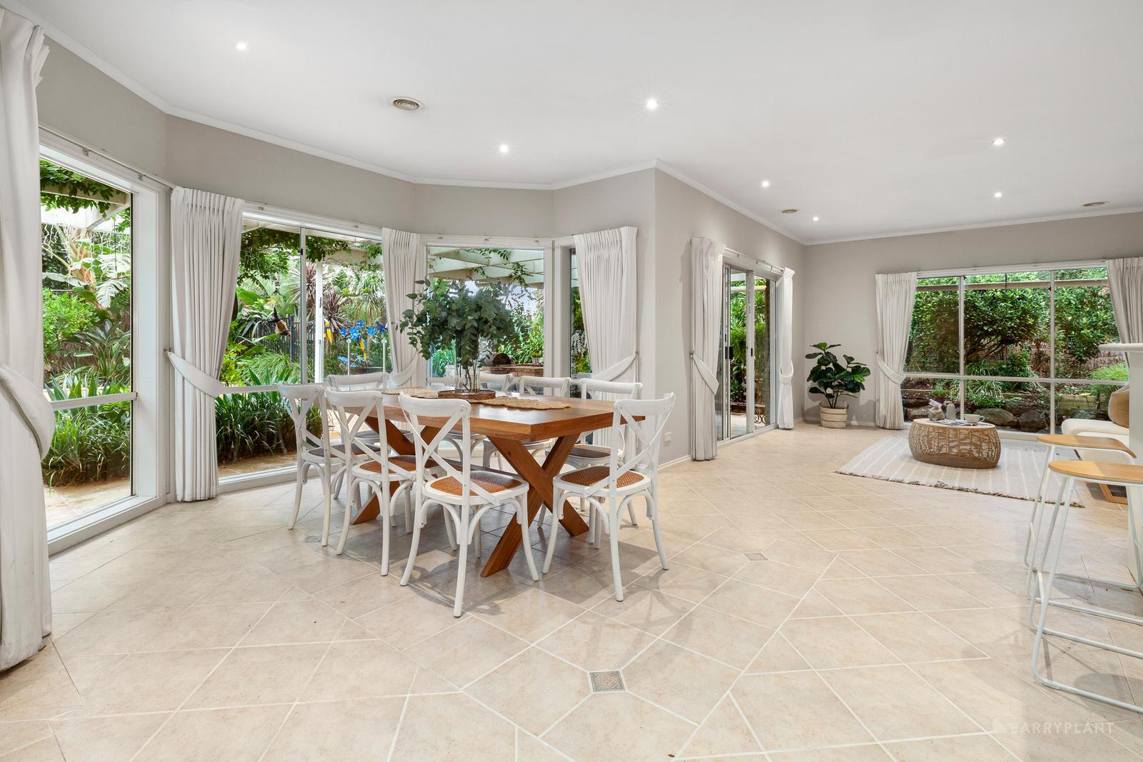35 Laurison Road, Eltham North, VIC 3095, Eltham North - Thumbnail 2