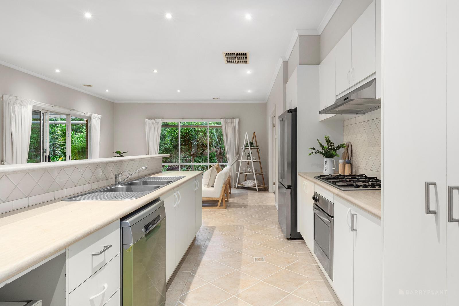 35 Laurison Road, Eltham North, VIC 3095, Eltham North - Thumbnail 6