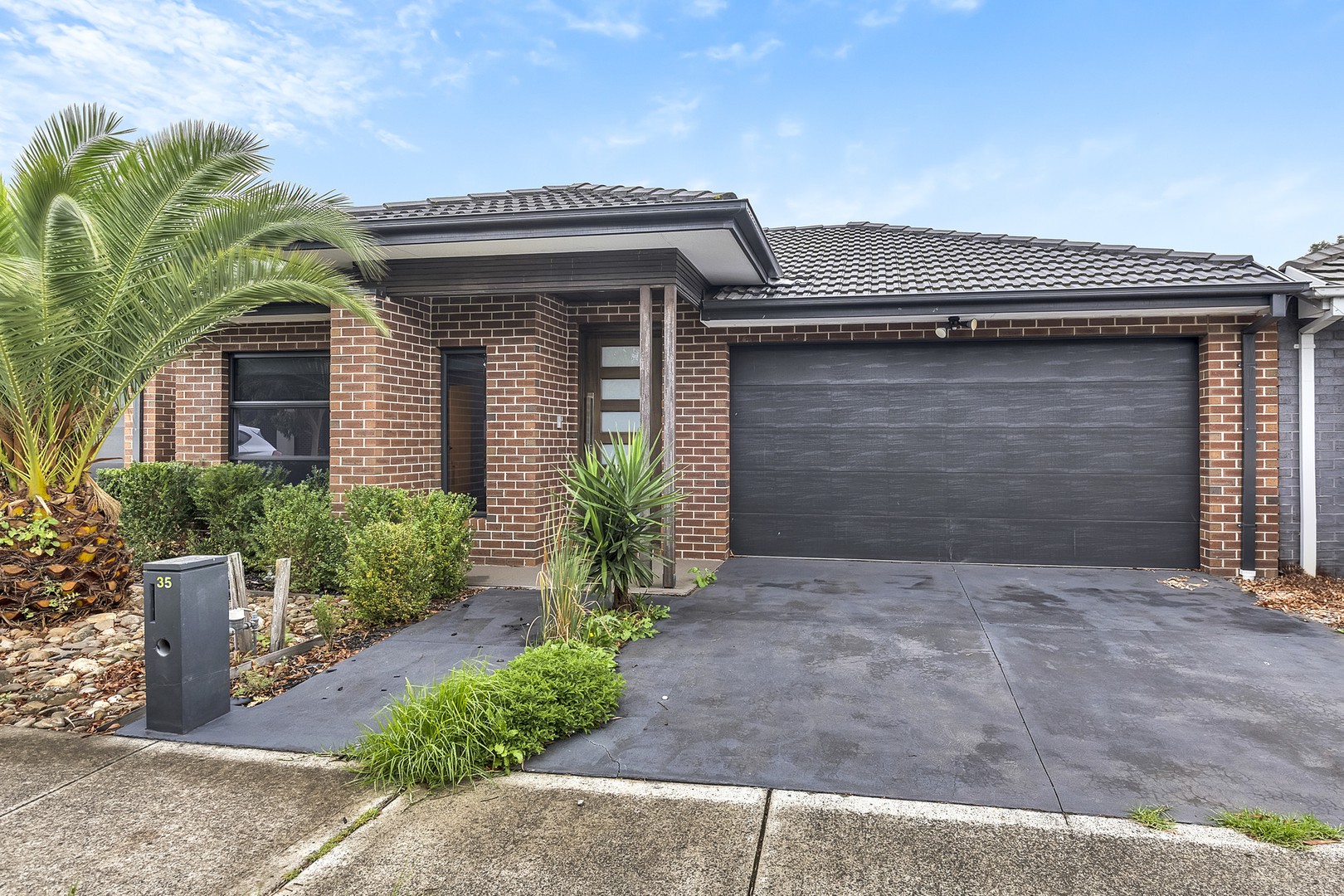 35 Lemon Myrtle Way, Craigieburn, VIC 3064 - Thumbnail 1 - 24/03/2026