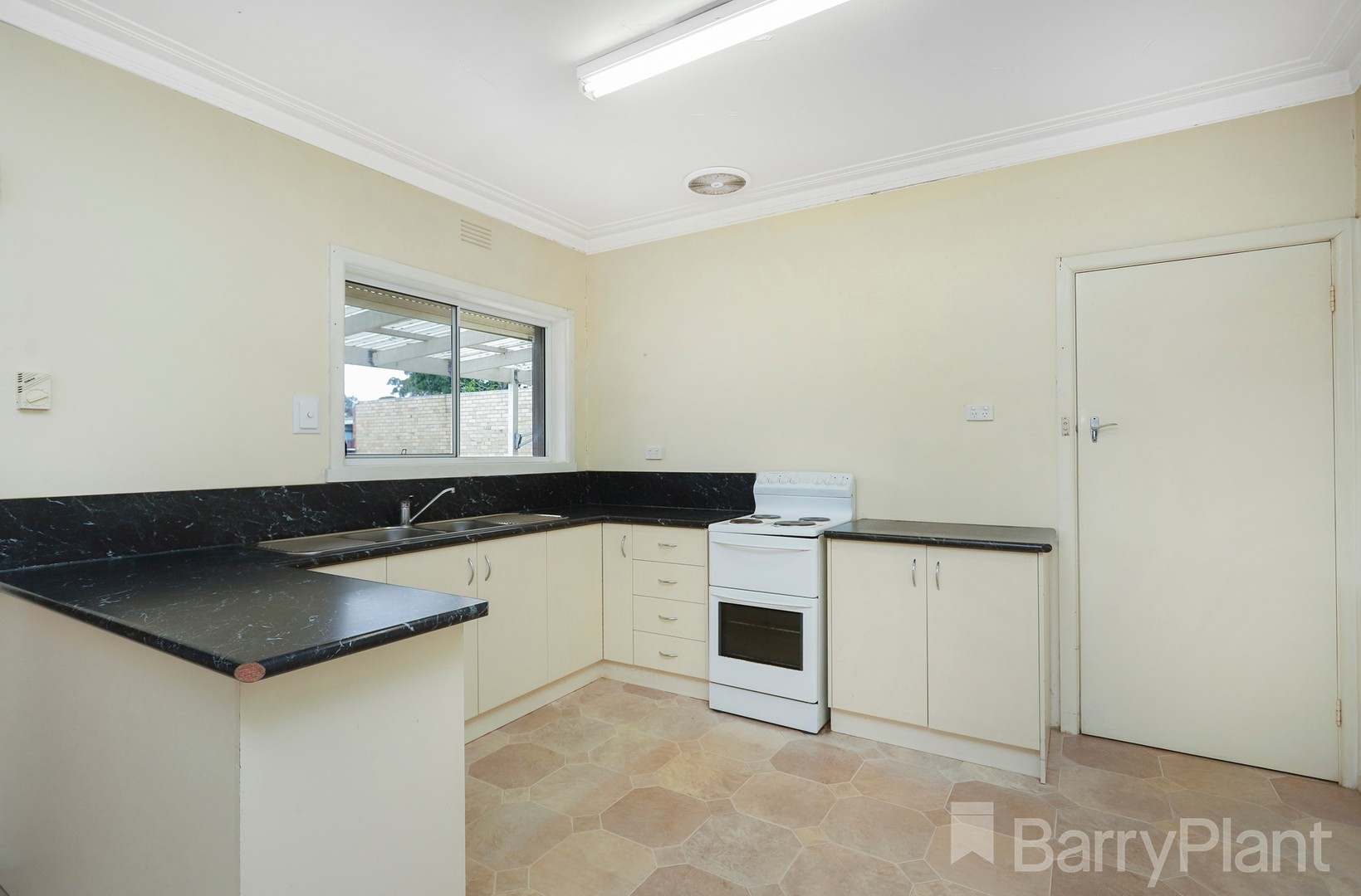 35 Mailey Street, Sunshine West, VIC 3020, Sunshine West - Thumbnail 4