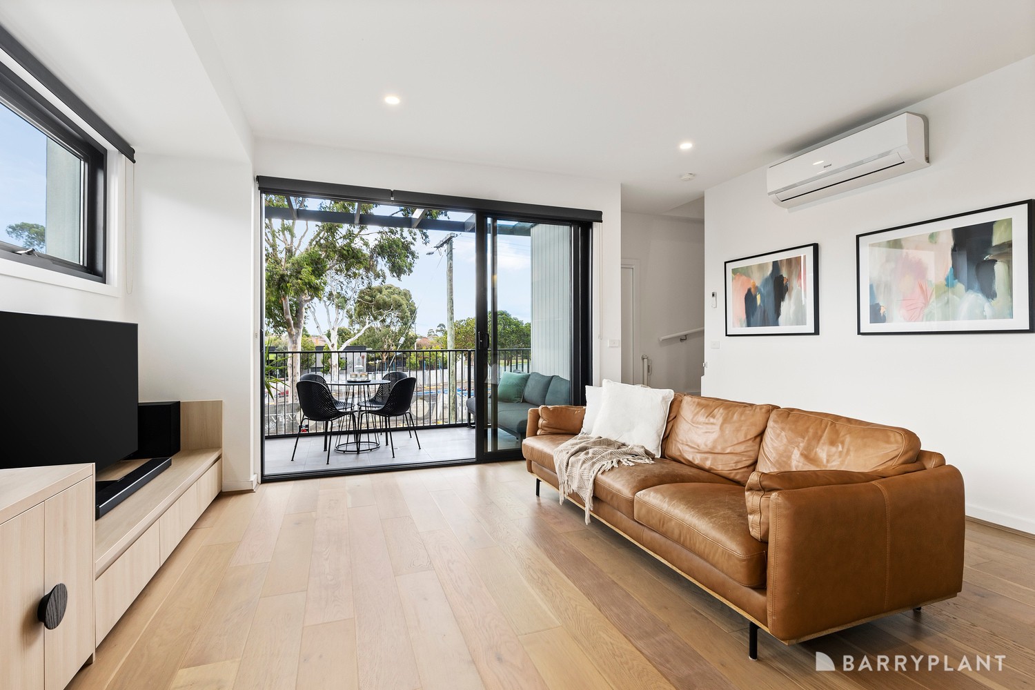 35 Mccracken Street, Sunshine, VIC 3020, Sunshine - Thumbnail 3
