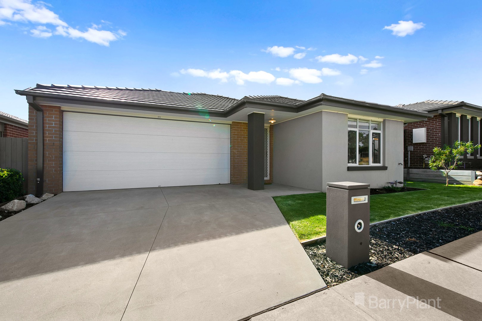 35 Merlot Road, Pakenham, VIC 3810, Pakenham - Thumbnail 2