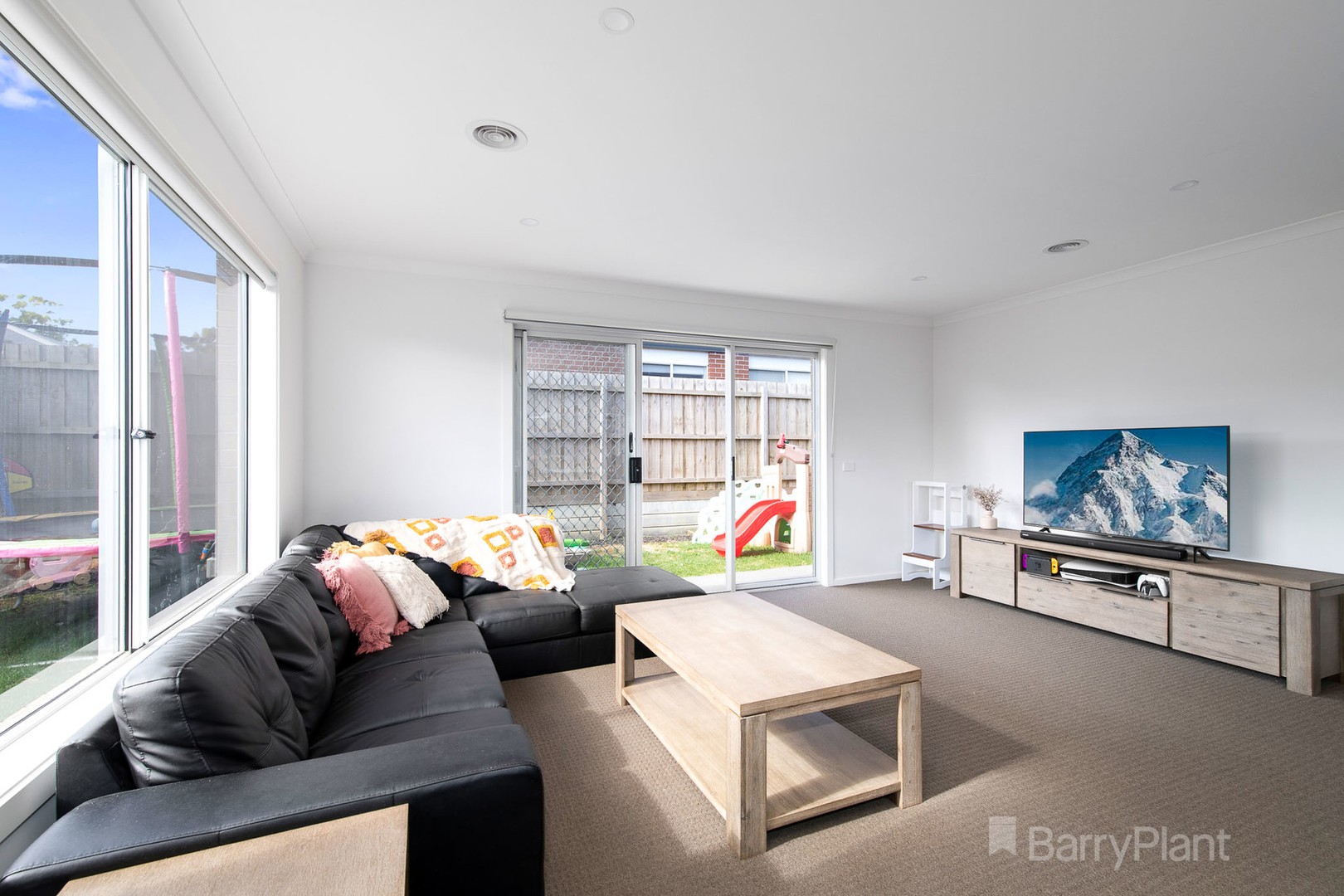35 Merlot Road, Pakenham, VIC 3810, Pakenham - Thumbnail 4