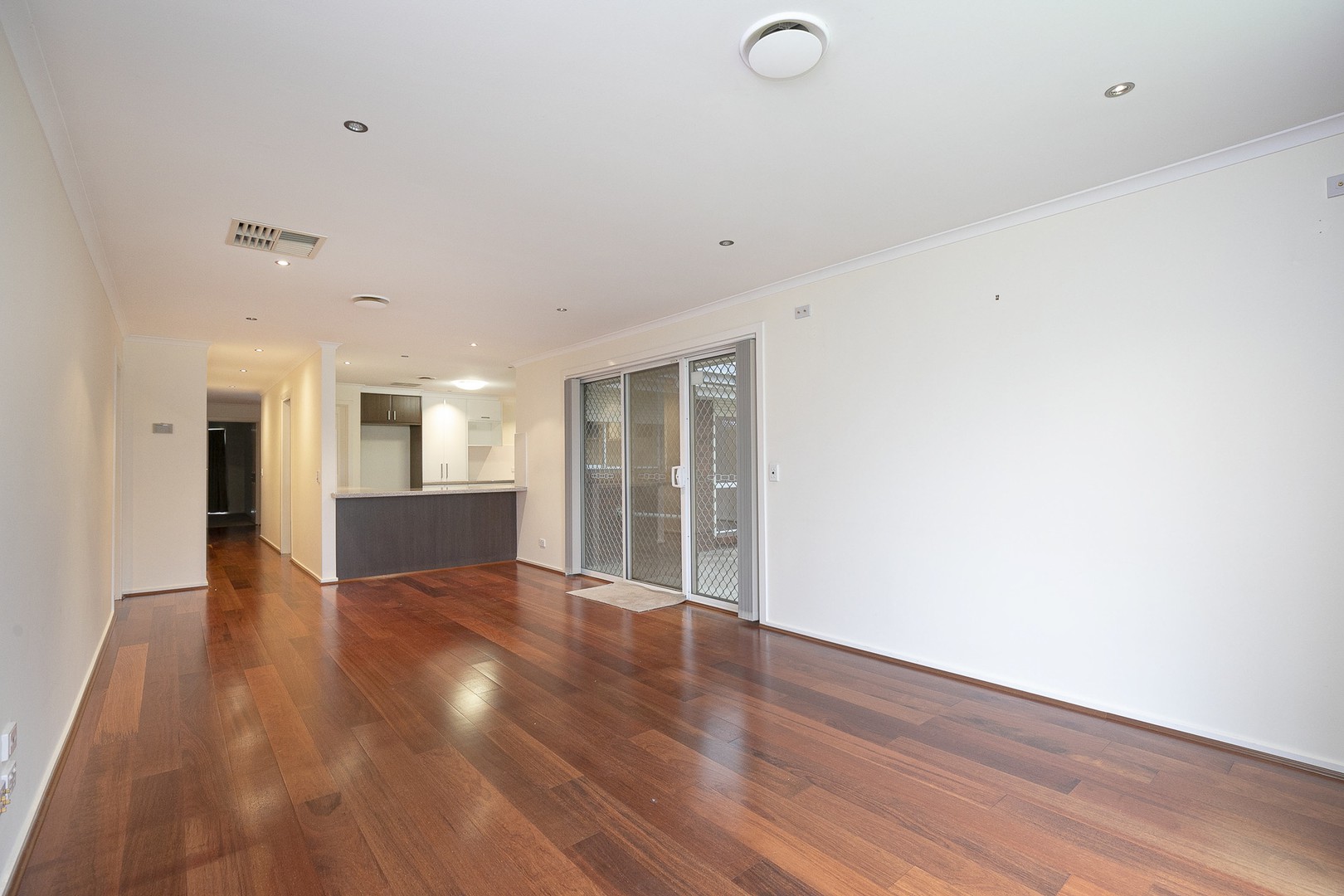 35 Messina Crescent, Keilor Lodge, VIC 3038 - Thumbnail 2 - 22/07/2024