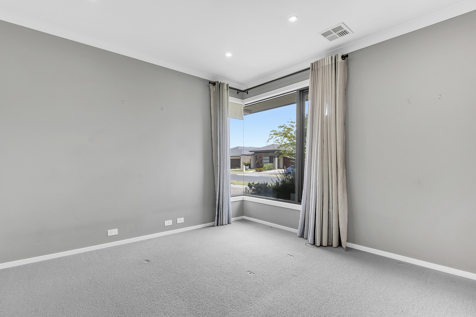 35 Newmarket Parade, Mickleham, VIC 3064, Mickleham - Thumbnail 3