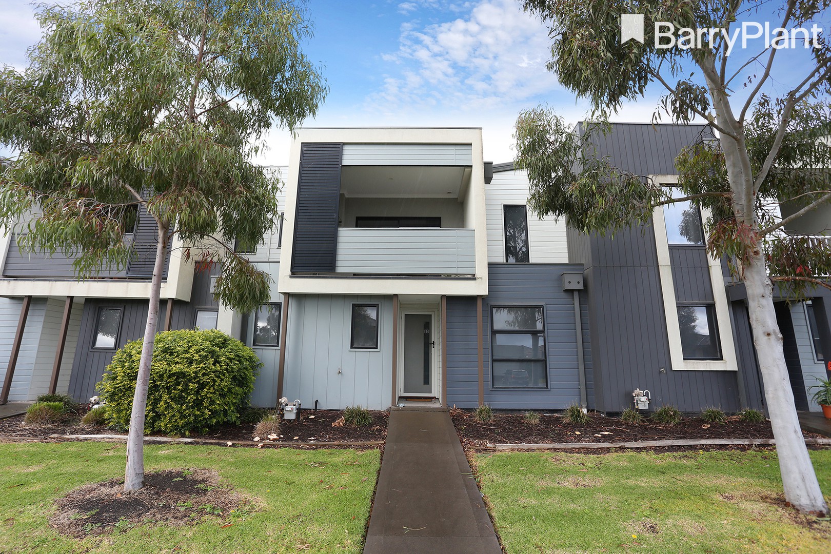 35 Nugget Street, Cranbourne East, VIC 3977, Cranbourne East - Thumbnail 3