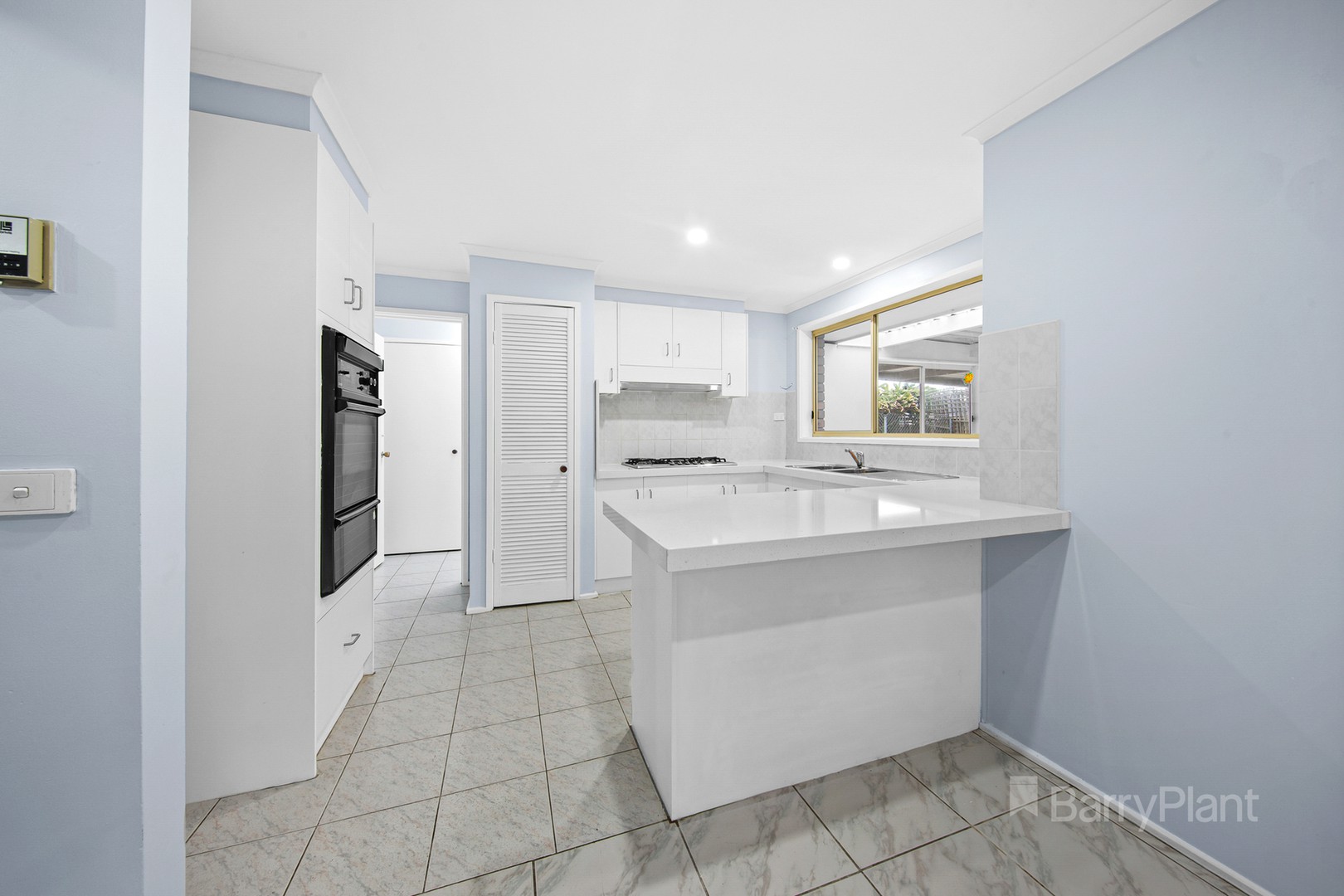 35 Paringa Drive, St Albans, VIC 3021, St Albans - Thumbnail 4