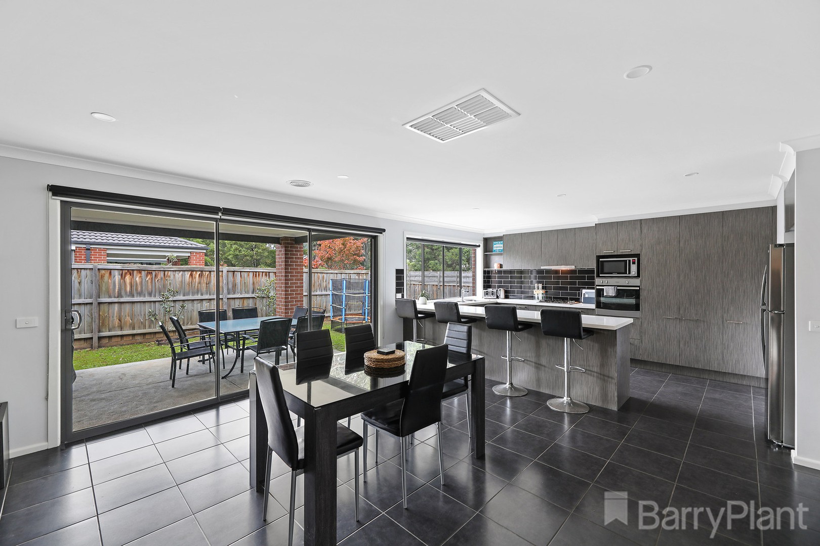 35 Pepper Crescent, Drouin, VIC 3818, Drouin - Thumbnail 4