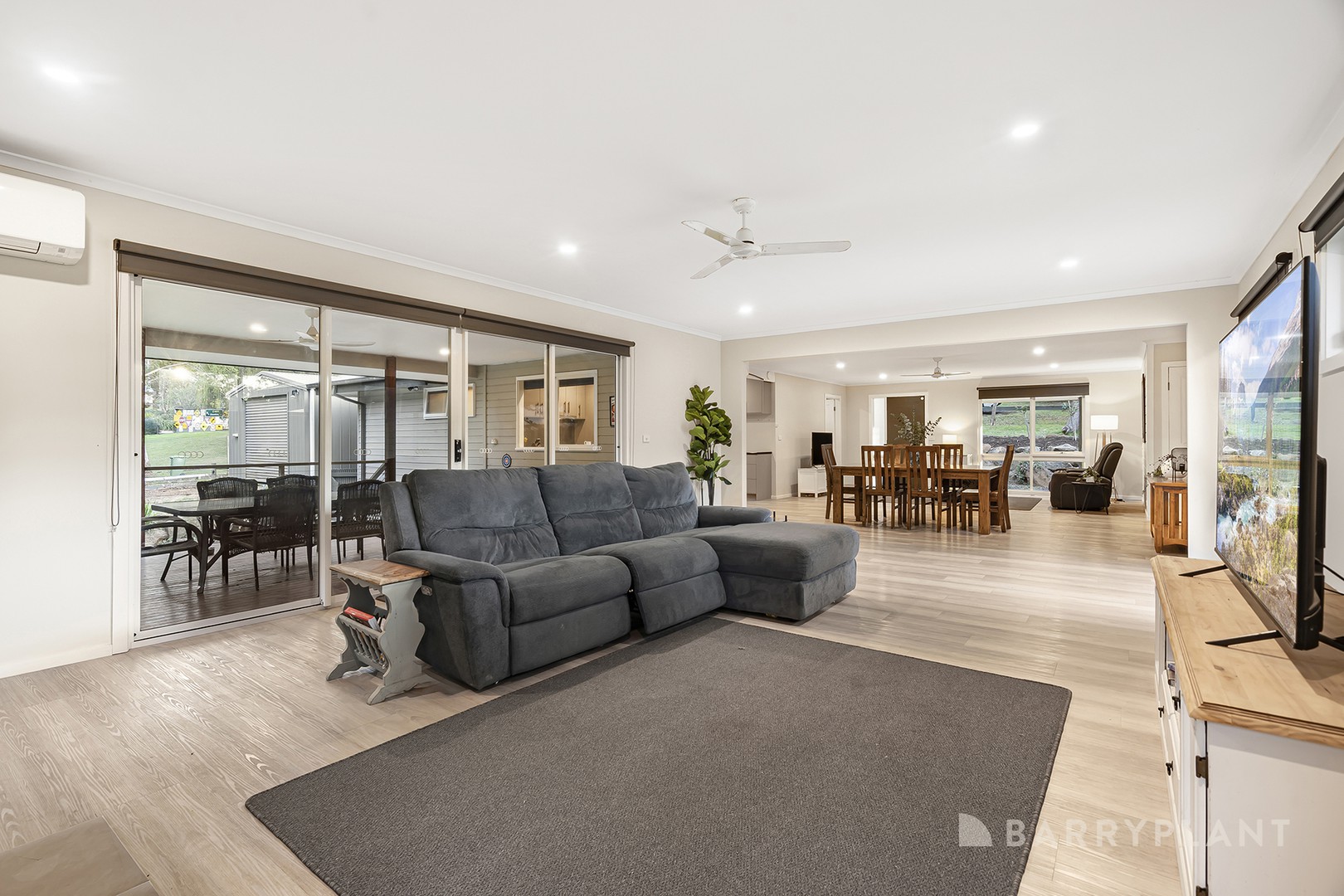 35 Railway Parade, Wandin North, VIC 3139, Wandin North - Thumbnail 5