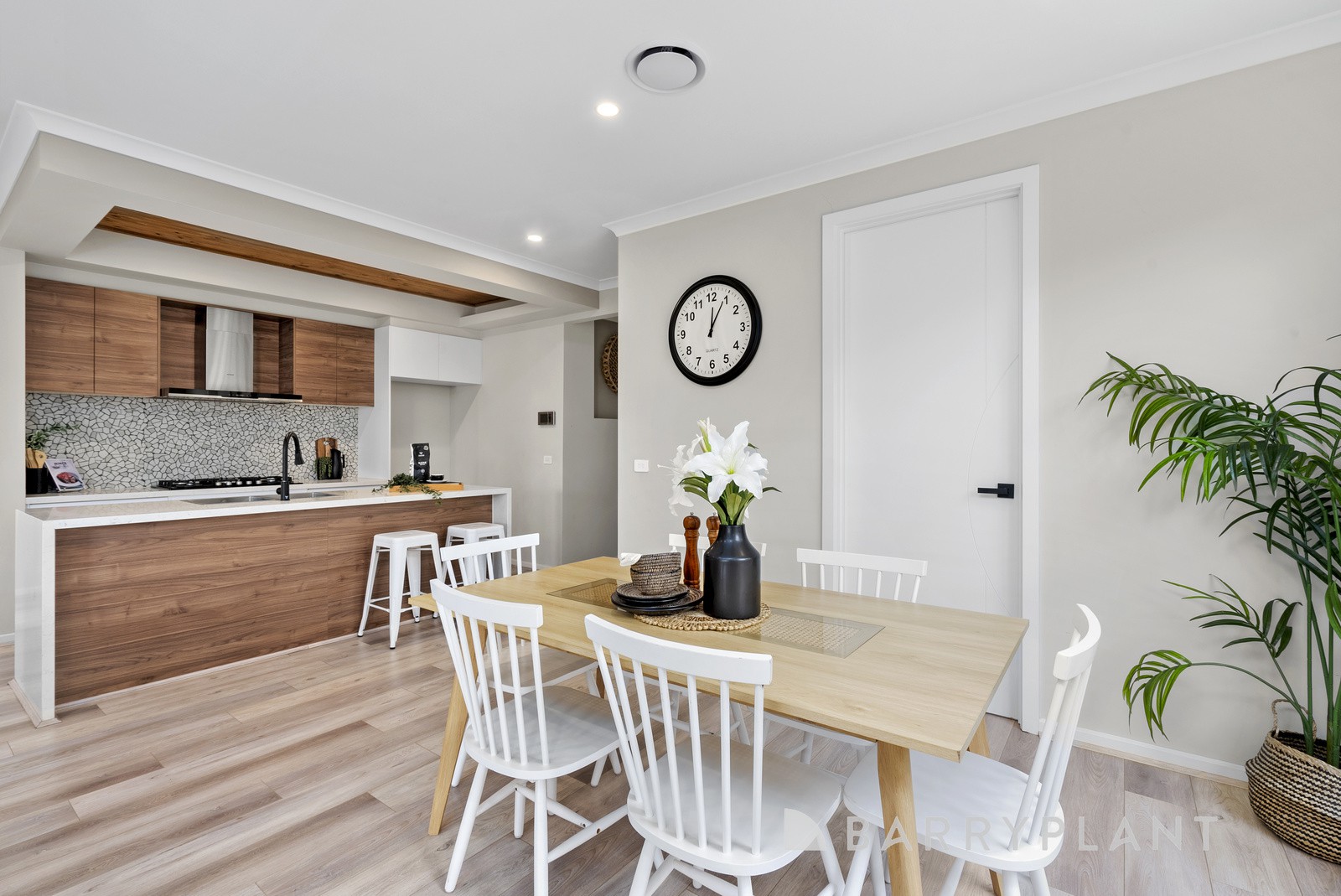 35 Rochford Way, Melton South, VIC 3338, Melton South - Thumbnail 4