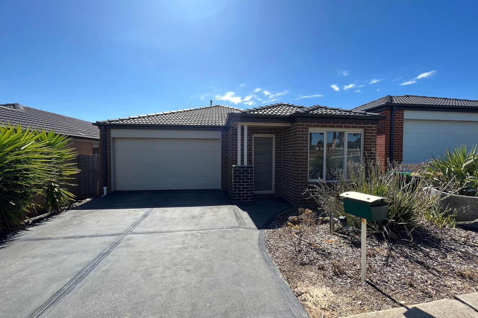 35 Rockford Street, Pakenham, VIC 3810, Pakenham - Thumbnail 2
