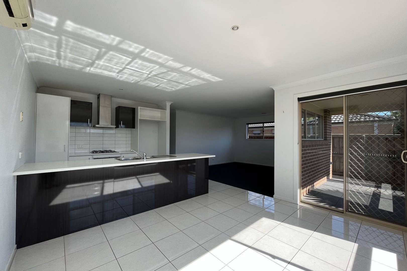 35 Rockford Street, Pakenham, VIC 3810, Pakenham - Thumbnail 4
