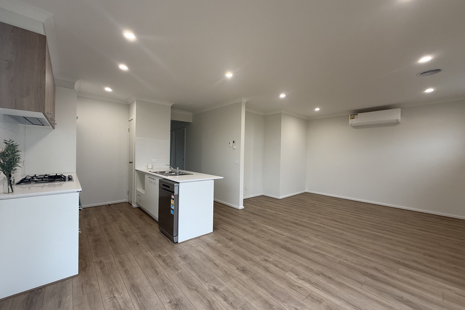 35 Rynas Way, Diggers Rest, VIC 3427, Diggers Rest - Thumbnail 2