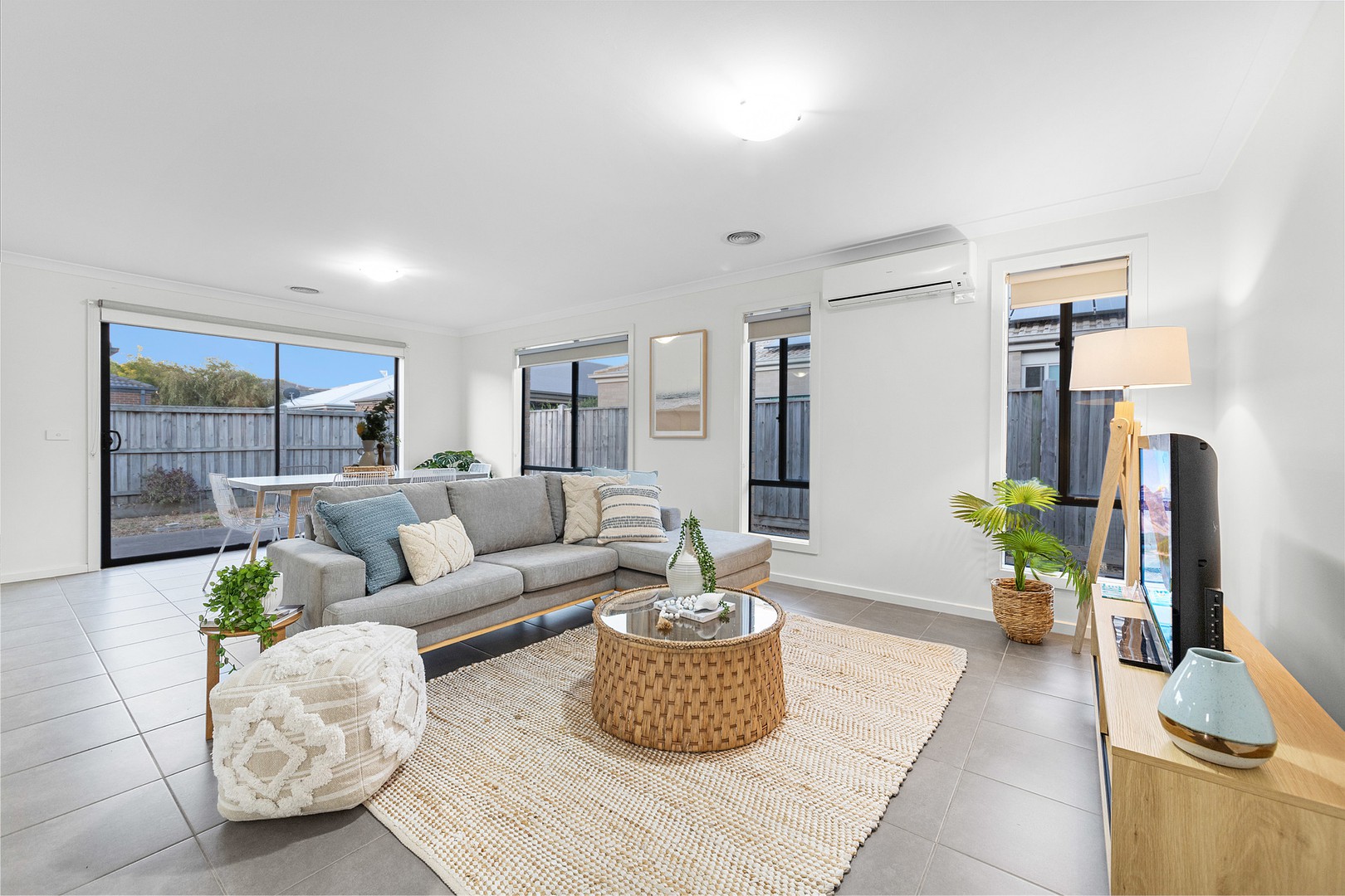 35 Seagrass Crescent, Point Cook, VIC 3030, Point Cook - Thumbnail 3
