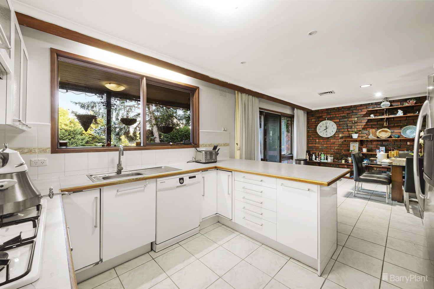 35 Sinclair Avenue, Templestowe Lower, VIC 3107, Templestowe Lower - Thumbnail 3