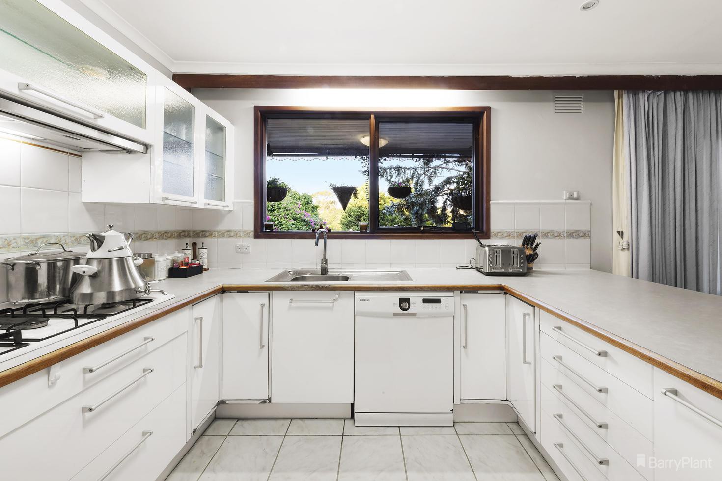 35 Sinclair Avenue, Templestowe Lower, VIC 3107, Templestowe Lower - Thumbnail 4