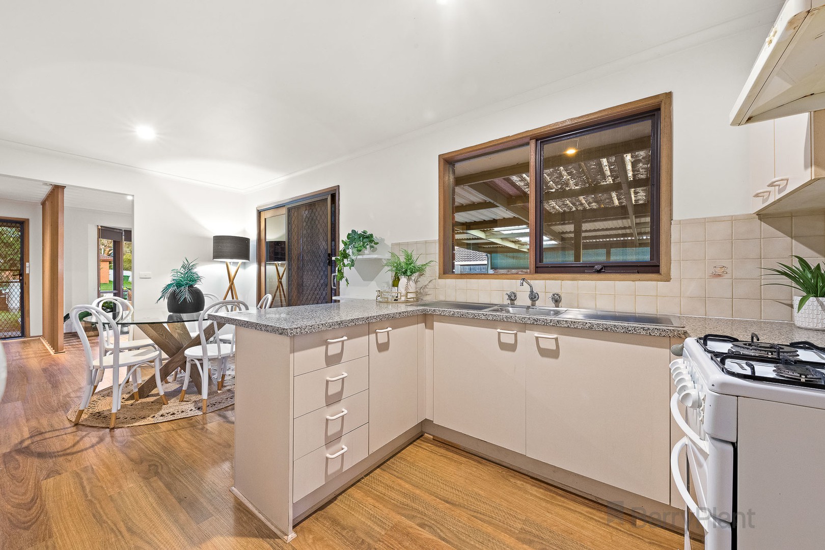 35 Smethurst Avenue, Pakenham, VIC 3810, Pakenham - Thumbnail 3