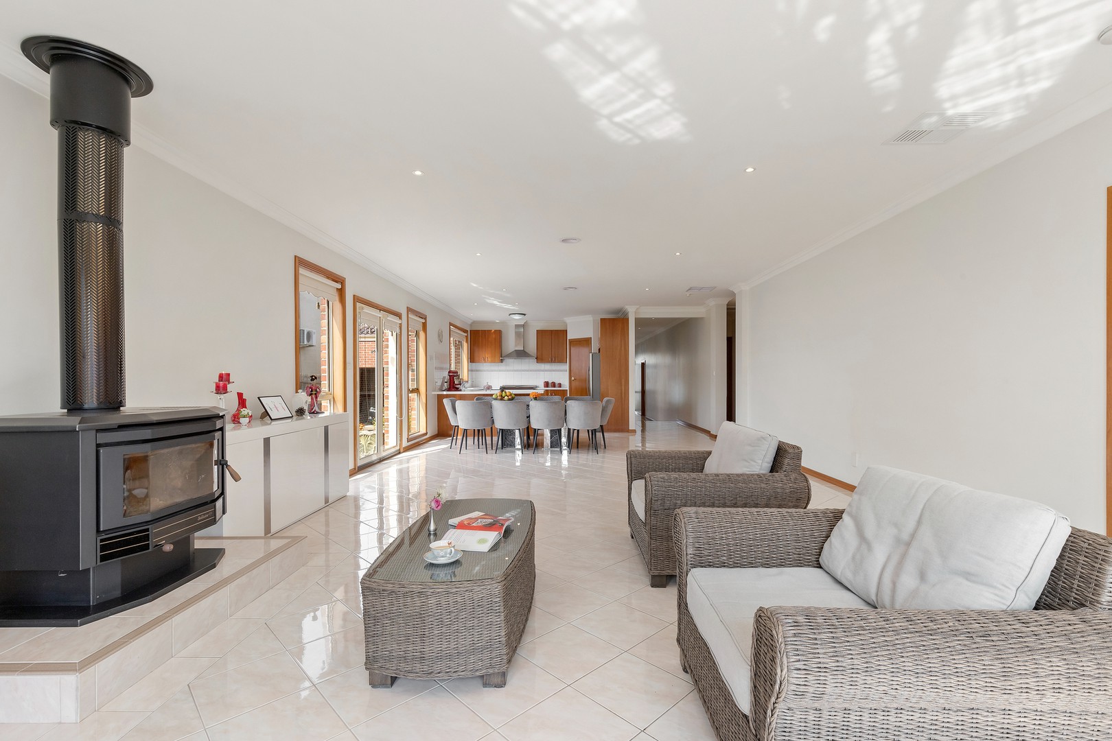 35 Sovereign Way, Hillside, VIC 3037, Hillside - Thumbnail 4