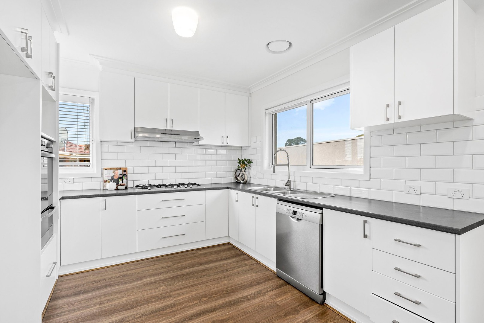 35 Sterling Drive, Keilor East, VIC 3033, Keilor East - Thumbnail 5