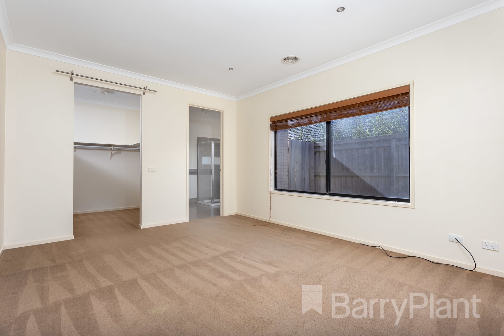 35 Tamar Avenue, Point Cook, VIC 3030, Point Cook - Thumbnail 2
