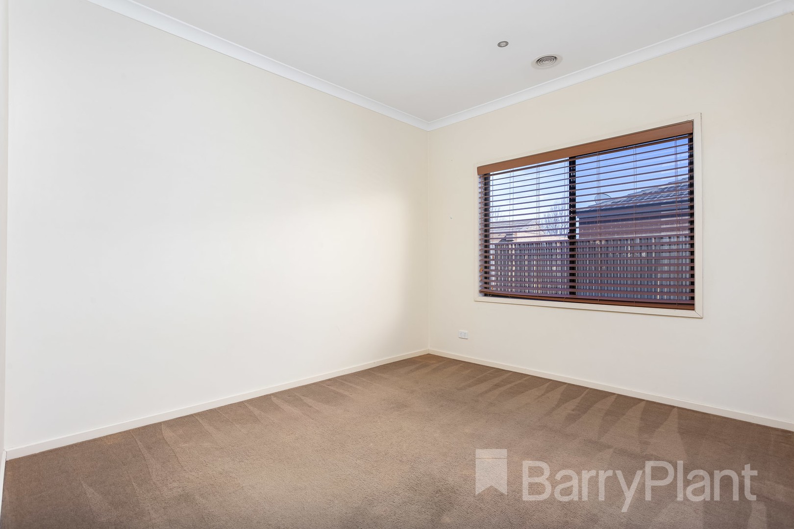 35 Tamar Avenue, Point Cook, VIC 3030, Point Cook - Thumbnail 4
