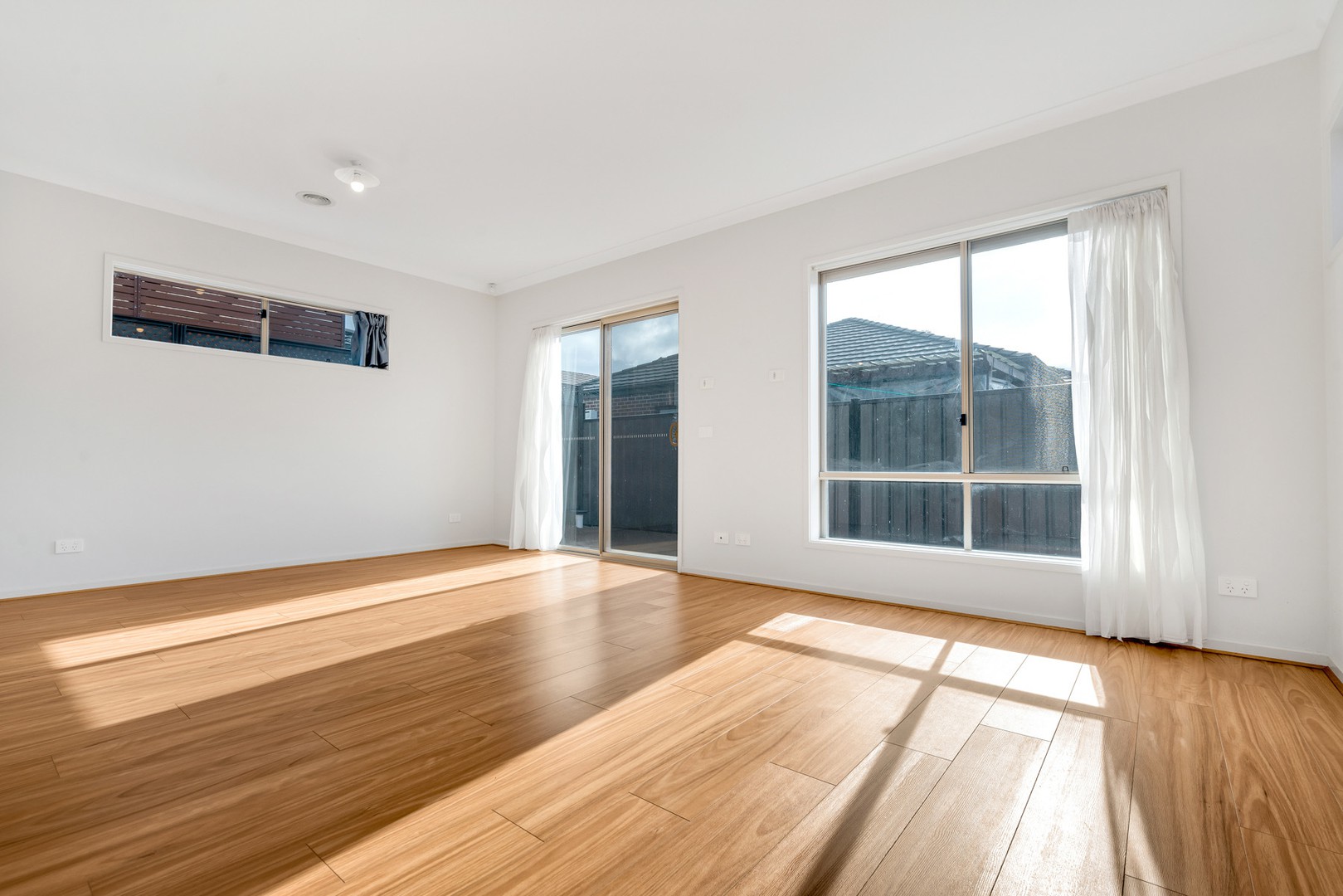 35 Travers Street, Craigieburn, VIC 3064 - Thumbnail 1 - 09/06/2026