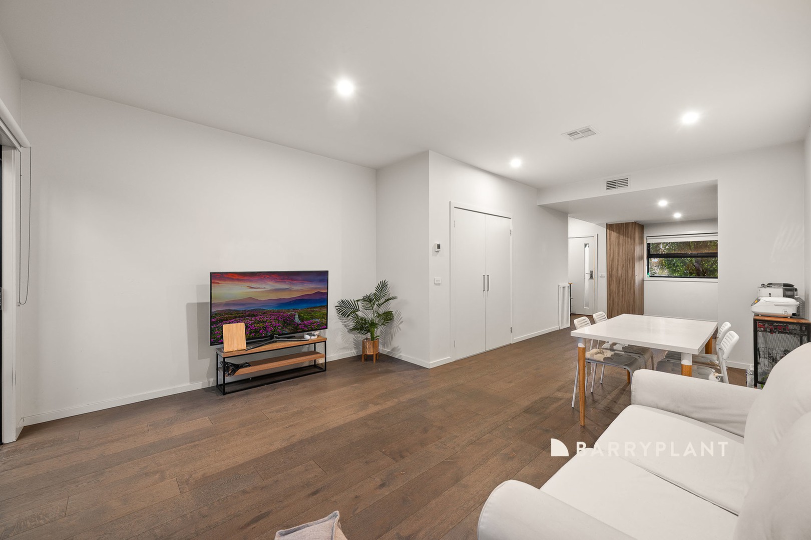 35 Villager Street, Cranbourne East, VIC 3977, Cranbourne East - Thumbnail 3