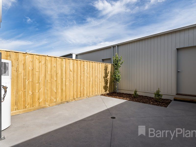 35 Villager Street, Cranbourne East, VIC 3977, Cranbourne East - Thumbnail 8