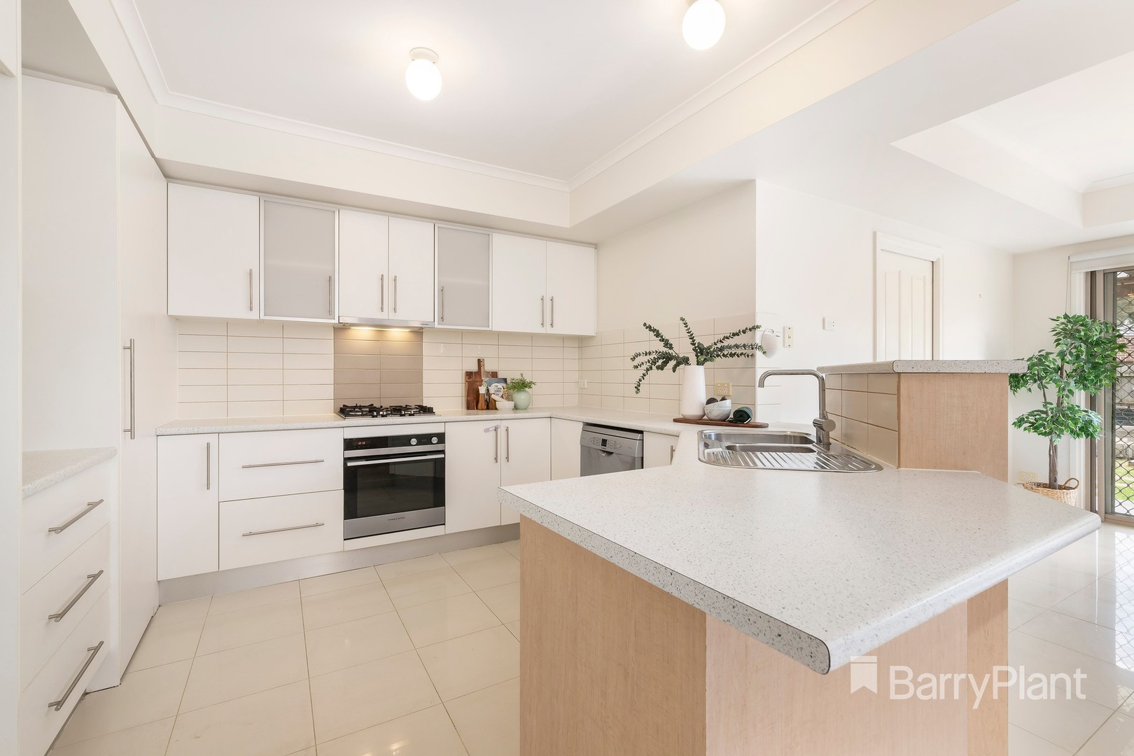 35 Vincent Drive, South Morang, VIC 3752, South Morang - Thumbnail 3