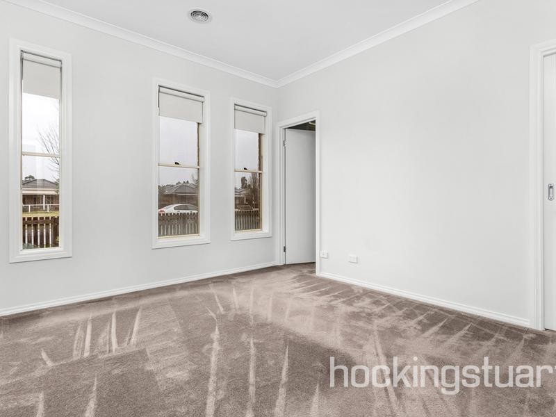 35 Walhalla Drive, Eynesbury, VIC 3338, Eynesbury - Thumbnail 4