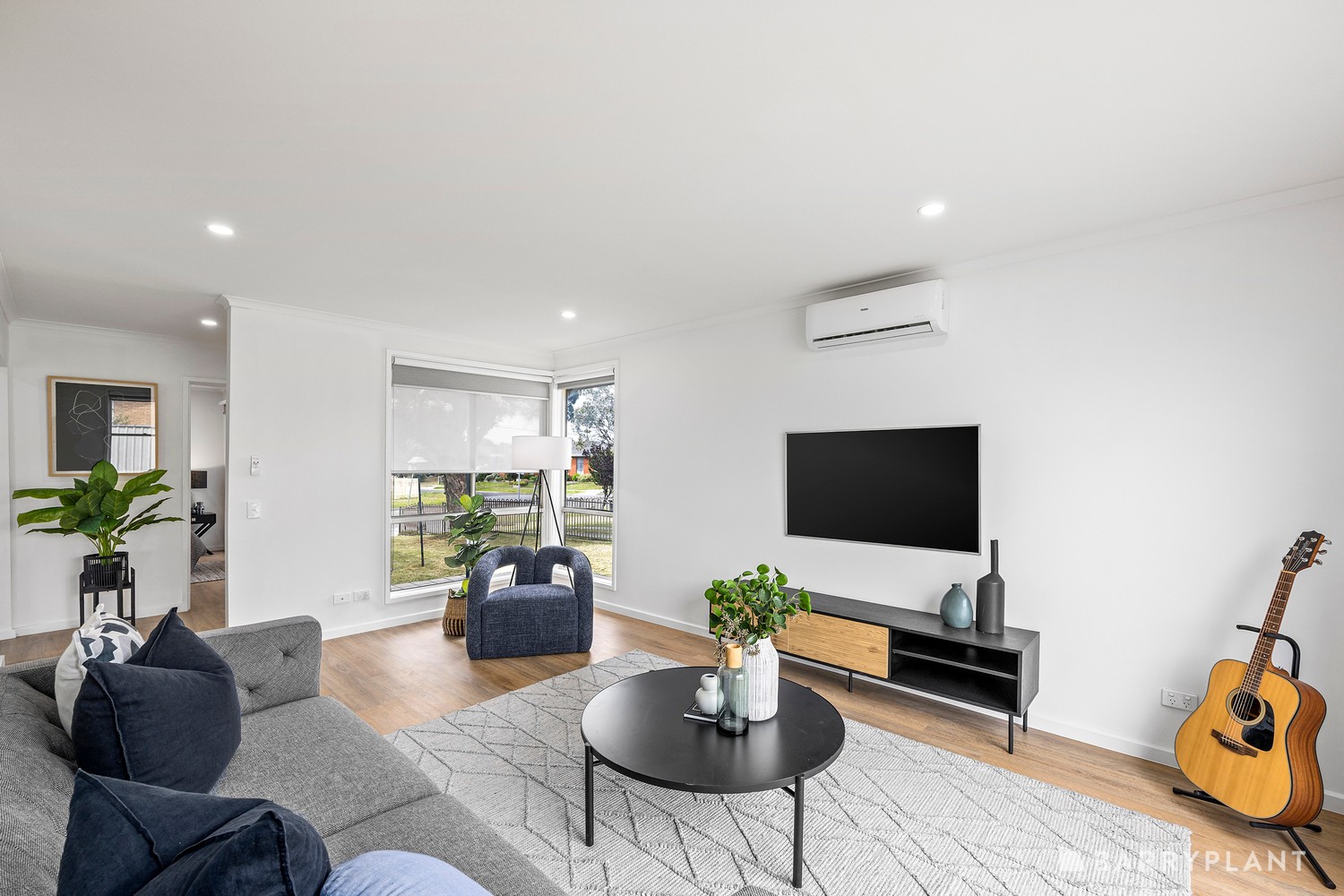 35 Warmington Road, Sunshine West, VIC 3020, Sunshine West - Thumbnail 2