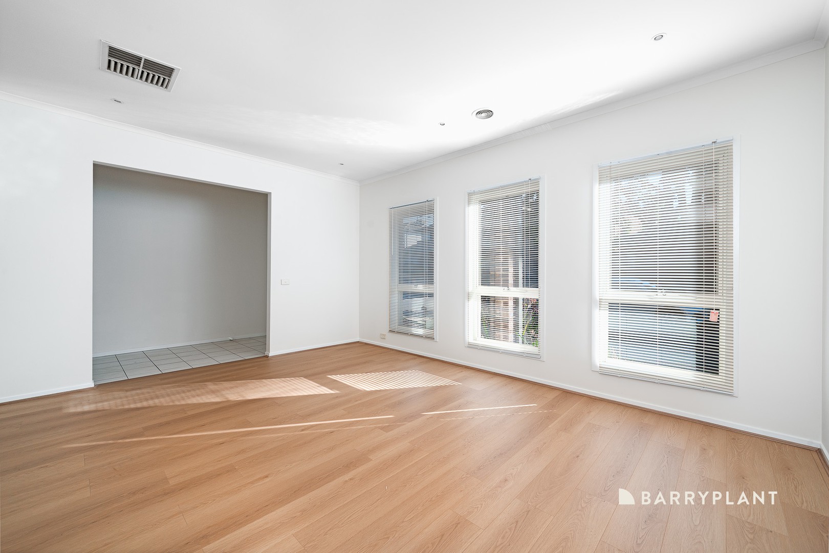 35 Waterlily Drive, Epping, VIC 3076 - Thumbnail 2 - 14/04/2026