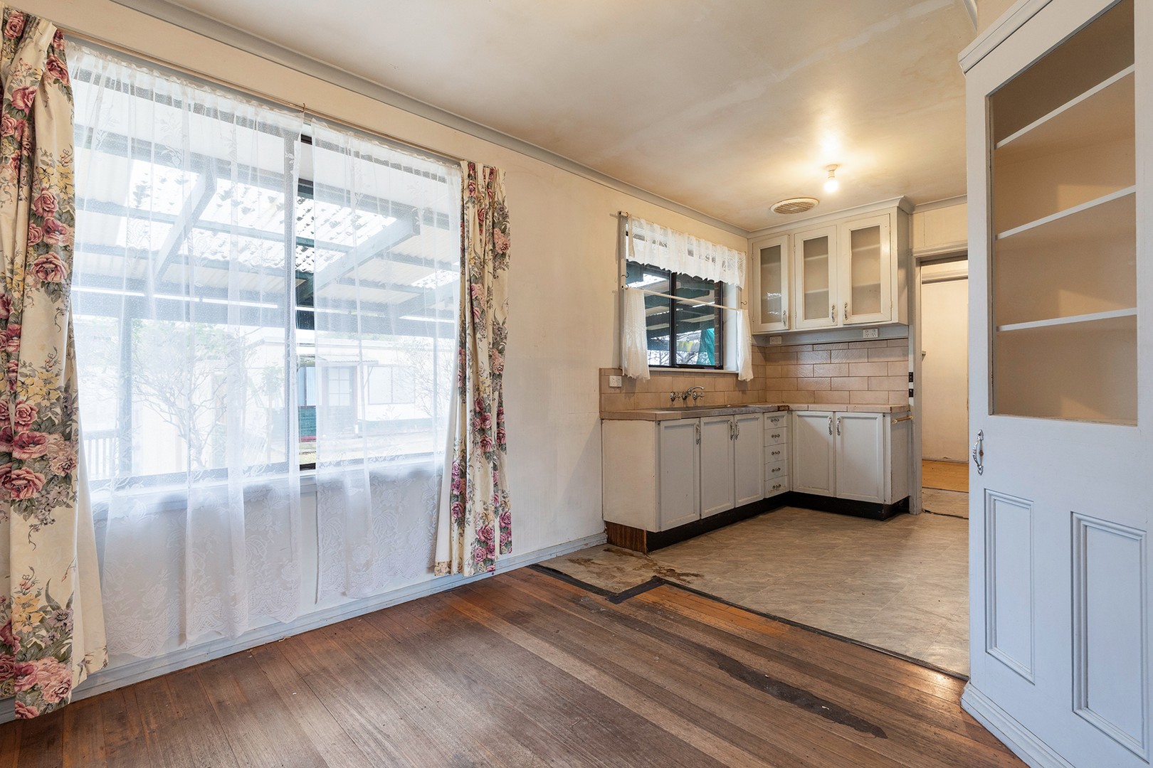 35 Wattleglen Street, Craigieburn, VIC 3064, Craigieburn - Thumbnail 4