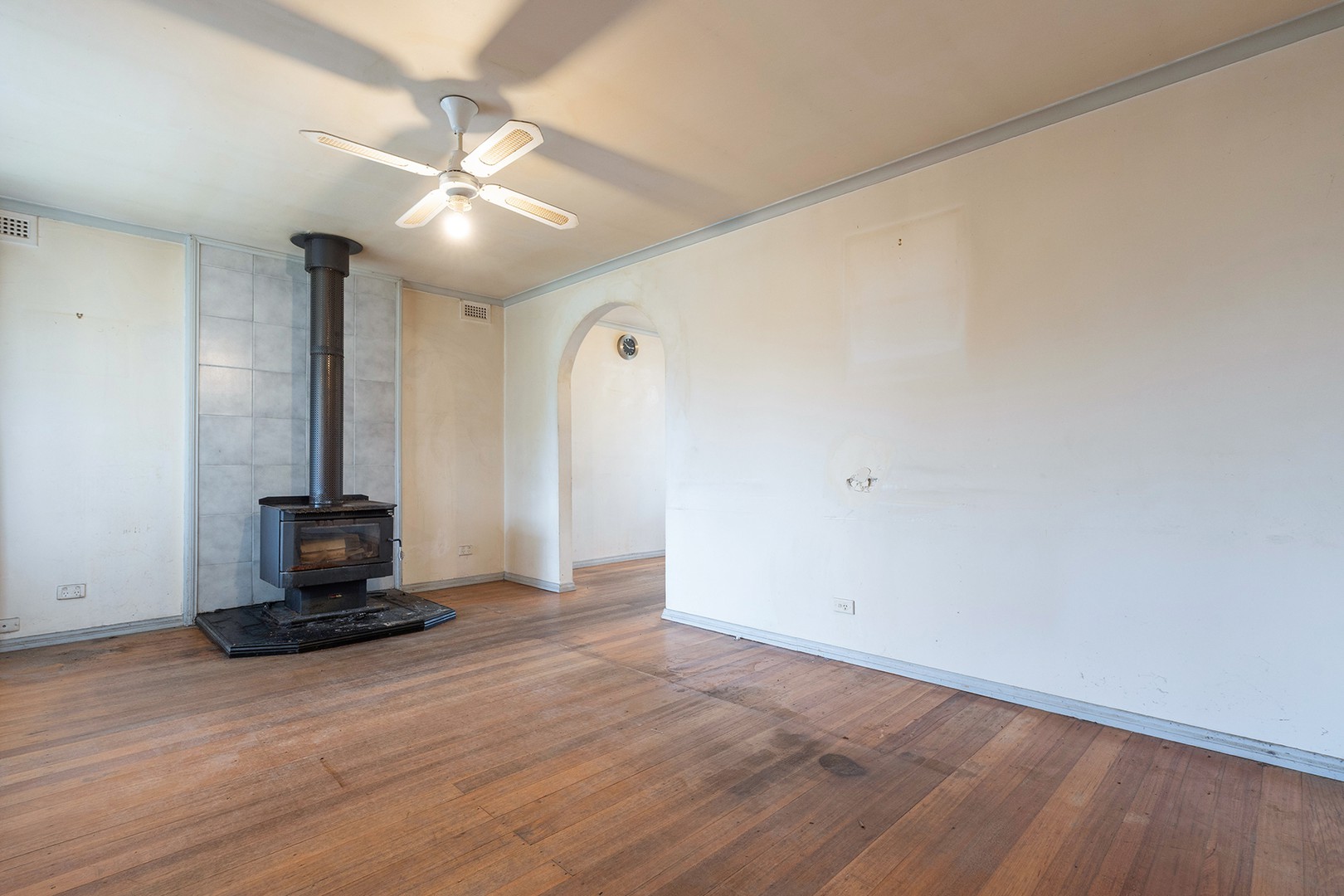 35 Wattleglen Street, Craigieburn, VIC 3064, Craigieburn - Thumbnail 6