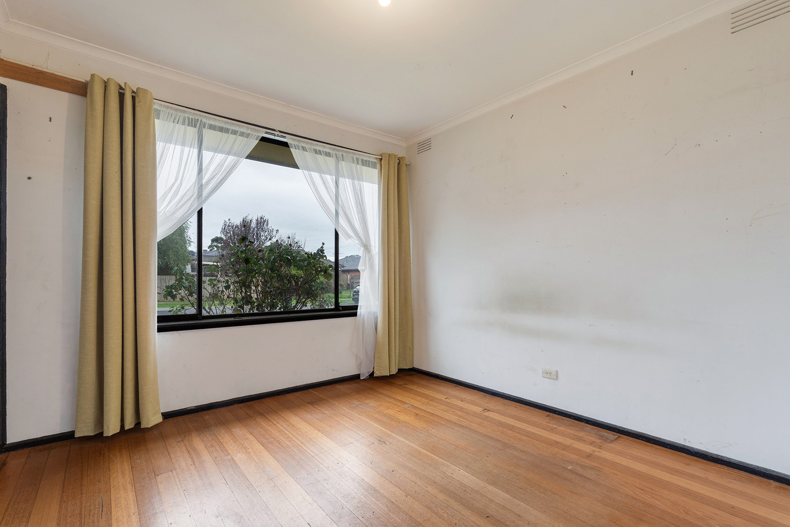35 Wattleglen Street, Craigieburn, VIC 3064, Craigieburn - Thumbnail 8