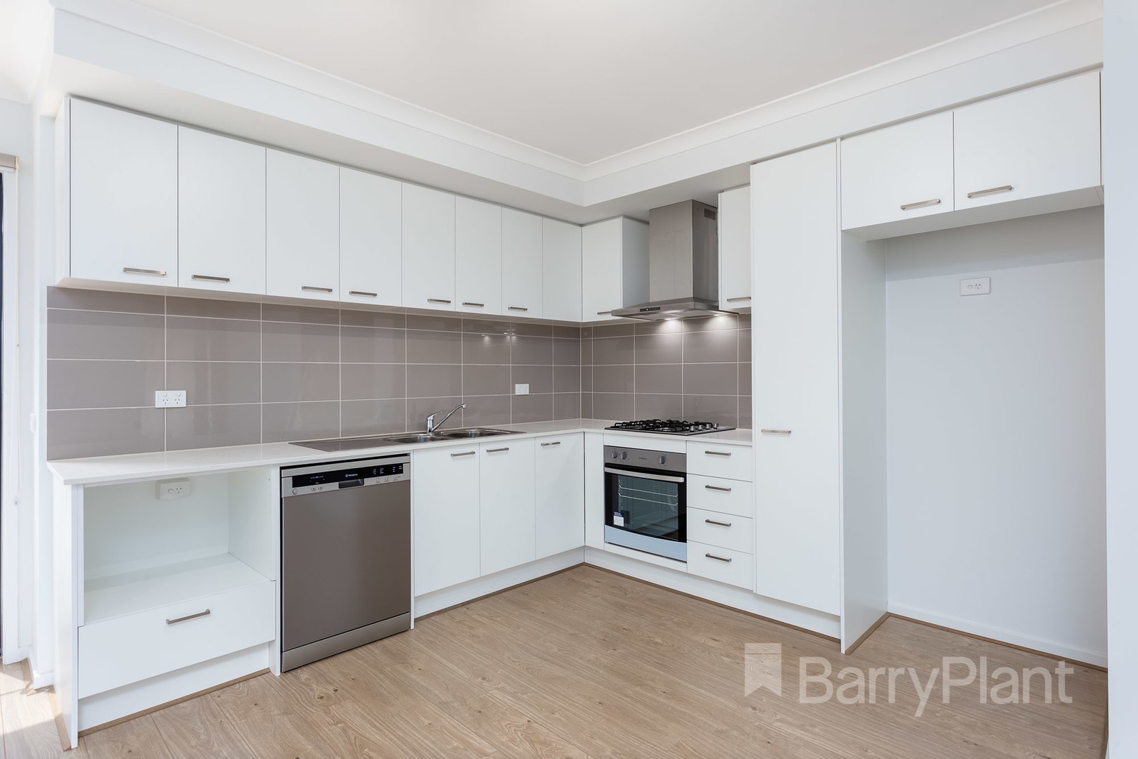 35 Wedgebill Circuit, Werribee, VIC 3030 - Thumbnail 1 - 22/04/2025