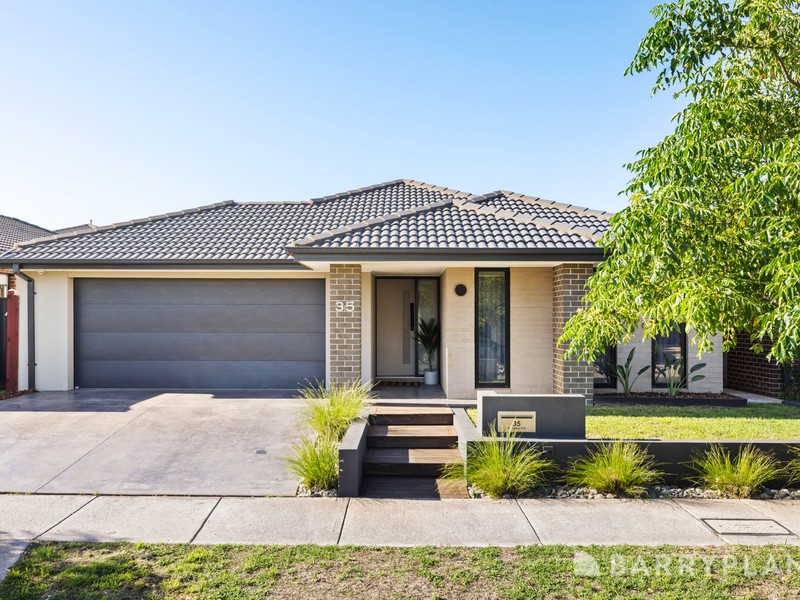 35 Wheatley Parade, Mickleham, VIC 3064 - Image - 10/03/2026