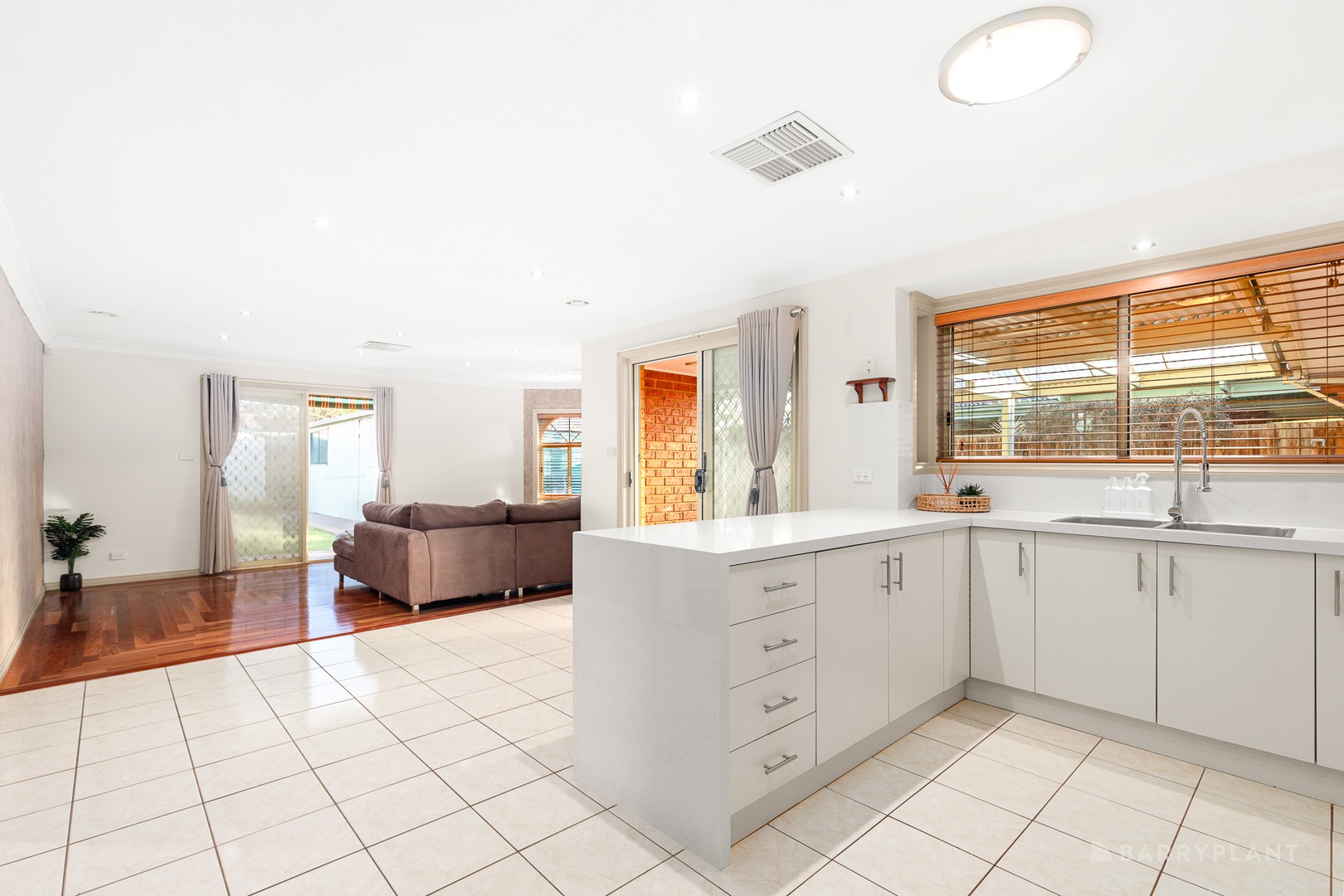 35 Willowgreen Way, Point Cook, VIC 3030, Point Cook - Thumbnail 8