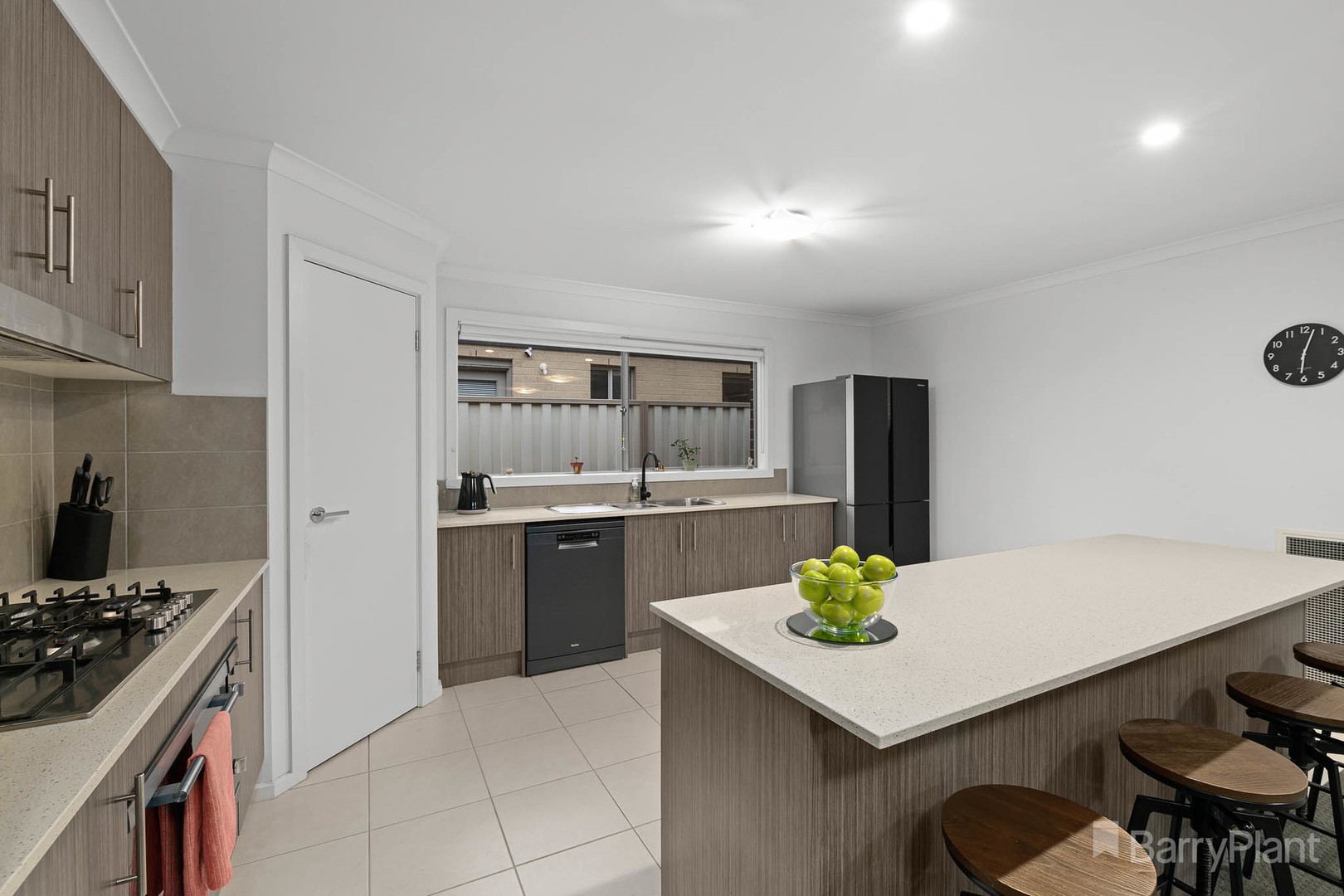 35 Willowtree Drive, Pakenham, VIC 3810, Pakenham - Thumbnail 3