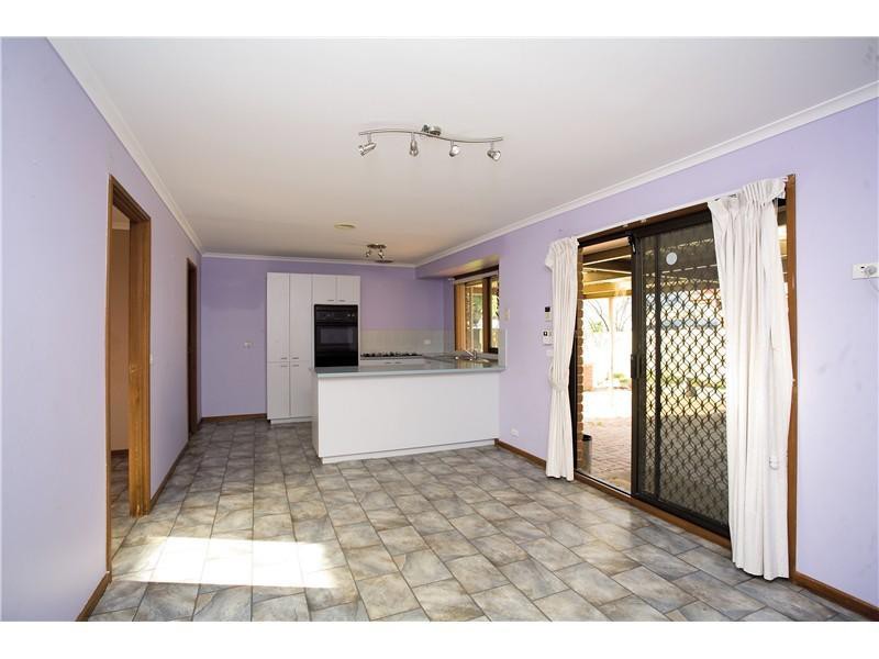 35 Wilmot Drive, Delahey, VIC 3037, Delahey - Thumbnail 3