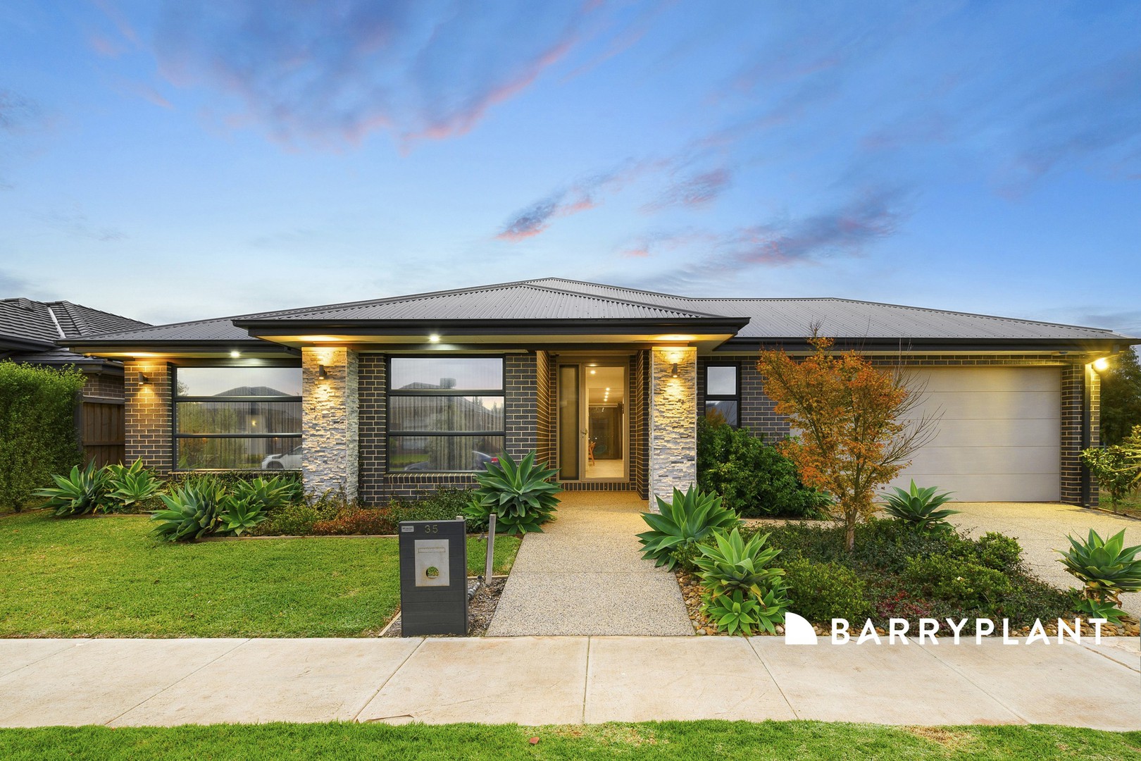 35 Wiltshire Boulevard, Thornhill Park, VIC 3335, Thornhill Park - Thumbnail 3